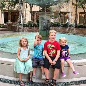 Meet your Posher, Connie